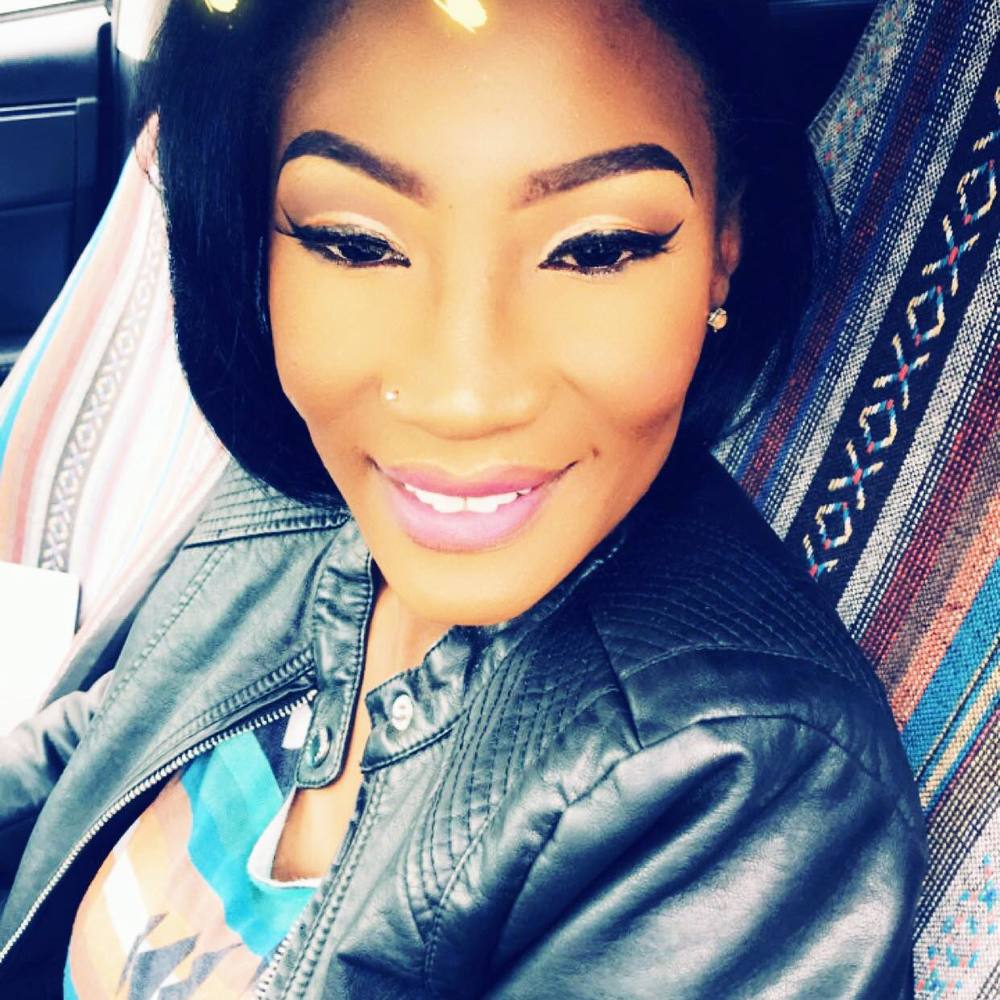 Meet your Posher, Camelia